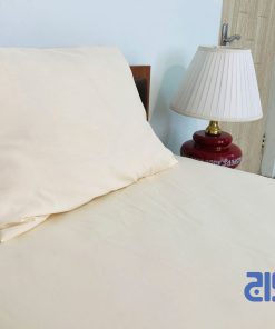 ملحفه کشدار ساده کرم ارزان